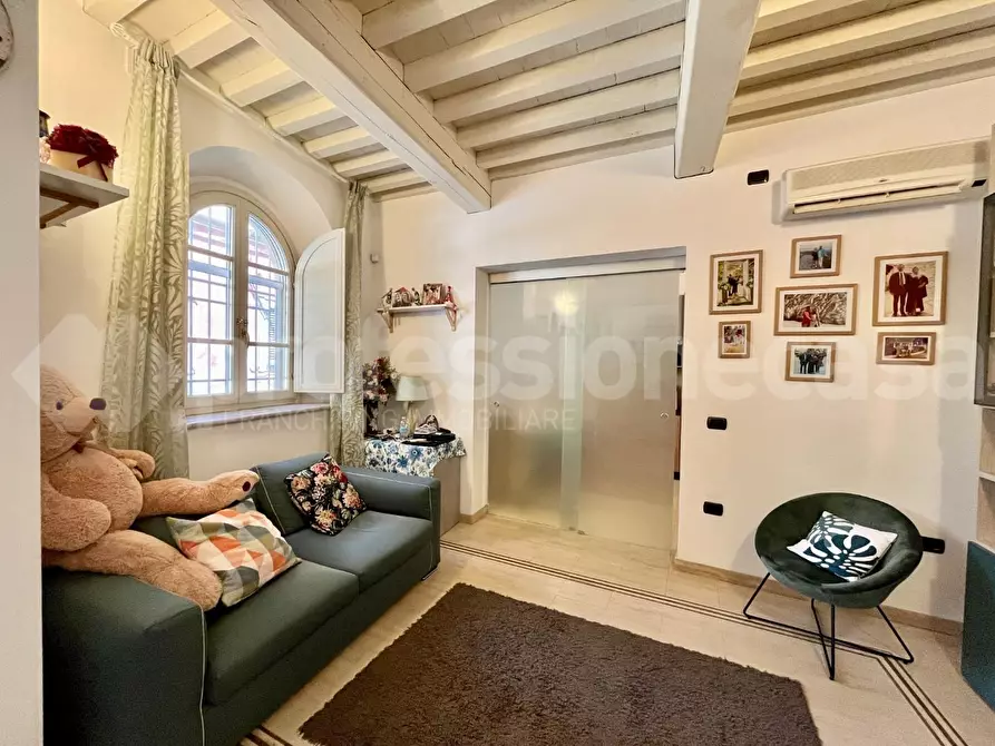 Immagine 2 di Appartamento in vendita  a Pisa