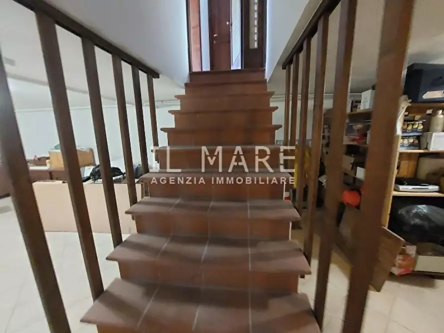 Immagine 15 di Villa in vendita  a Massa