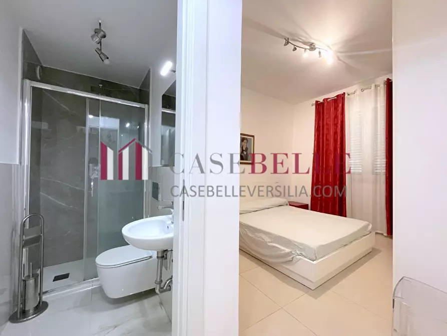 Immagine 29 di Villetta a schiera in vendita  a Viareggio