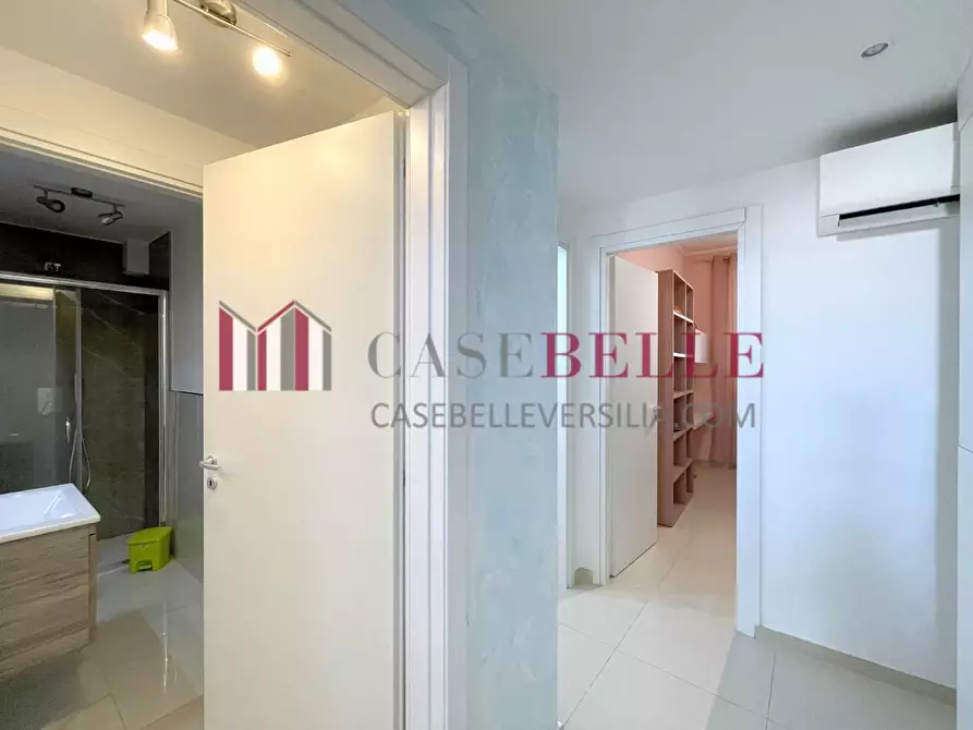 Immagine 21 di Villetta a schiera in vendita  a Viareggio