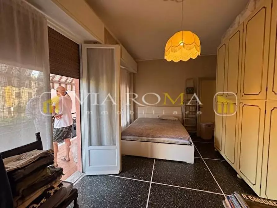 Immagine 11 di Appartamento in vendita  a Lucca