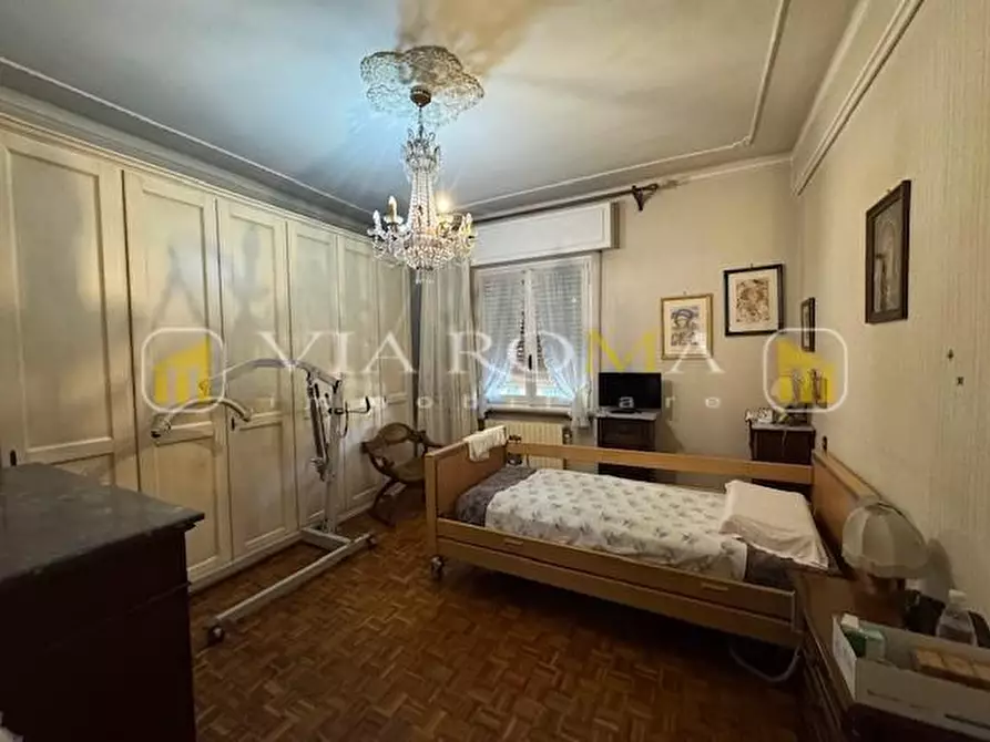 Immagine 5 di Appartamento in vendita  a Lucca