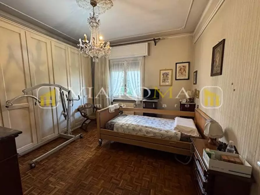 Immagine 7 di Appartamento in vendita  a Lucca