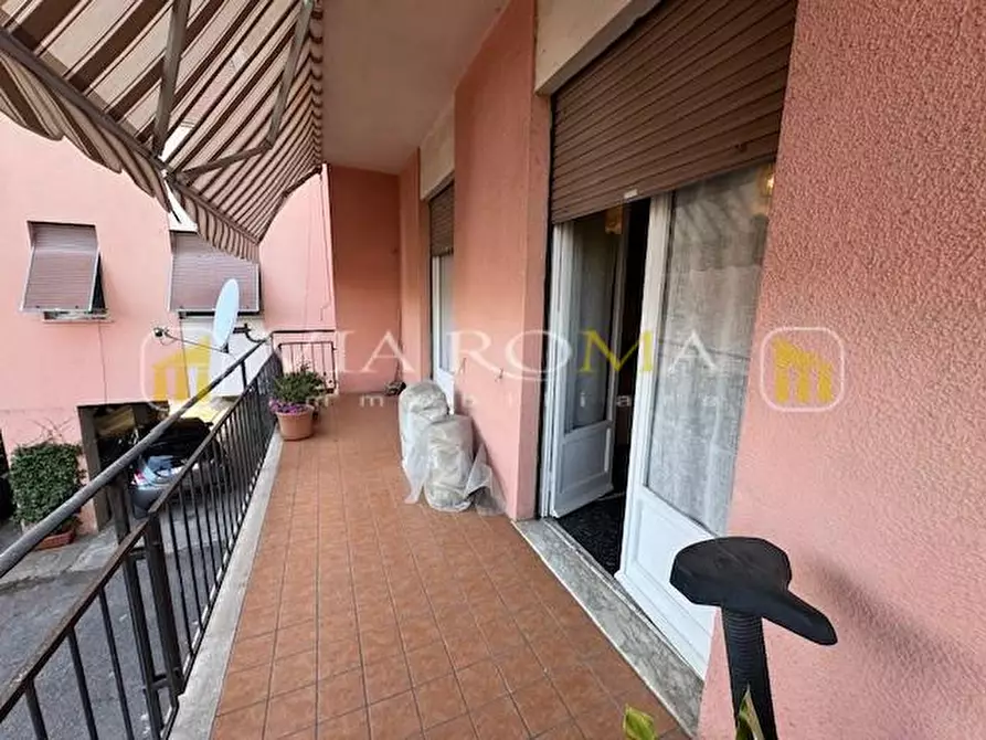 Immagine 4 di Appartamento in vendita  a Lucca