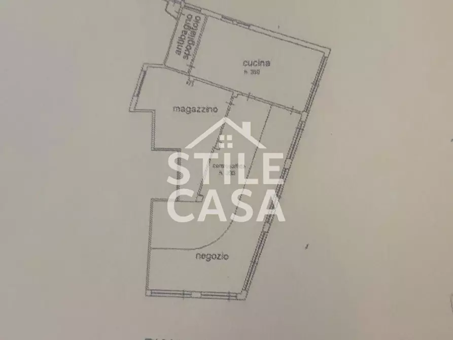locale commerciale in vendita a Castelfranco di Sotto