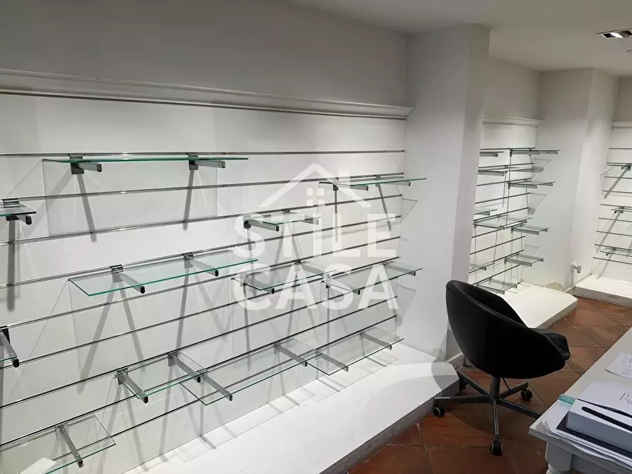 Immagine 19 di Laboratorio in vendita  a Firenze