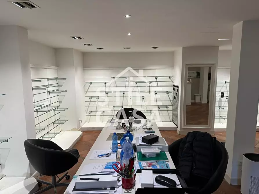 Immagine 10 di Laboratorio in vendita  a Firenze