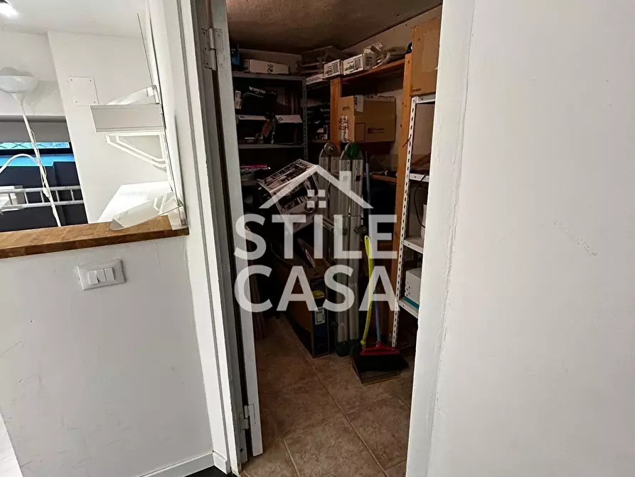 Immagine 14 di Laboratorio in vendita  a Firenze