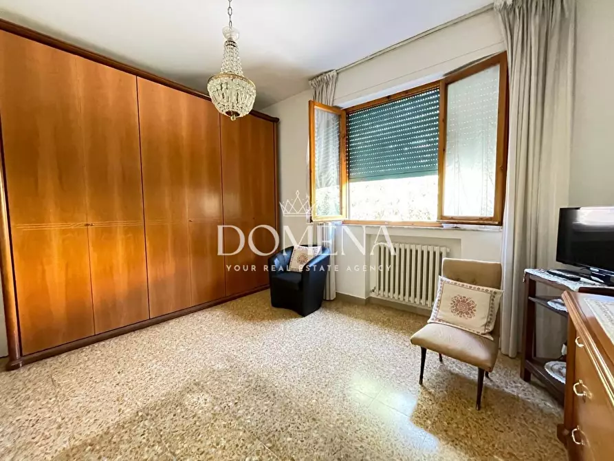 Immagine 11 di Appartamento in vendita  a Siena