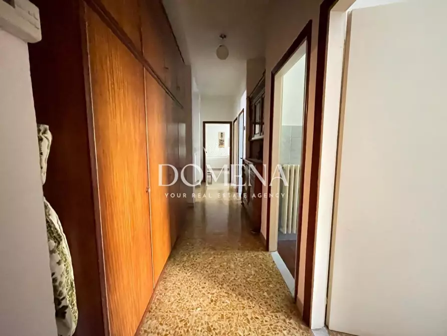 Immagine 16 di Appartamento in vendita  a Siena