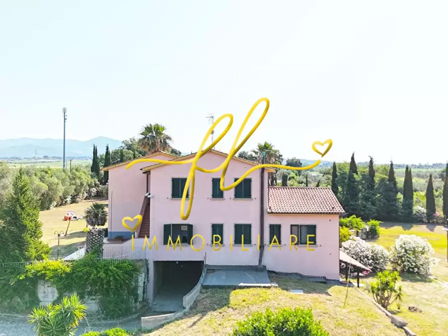 Immagine 4 di Casa colonica in vendita  a Cecina