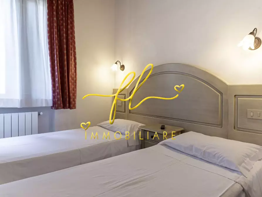 Immagine 30 di Casa colonica in vendita  a Cecina