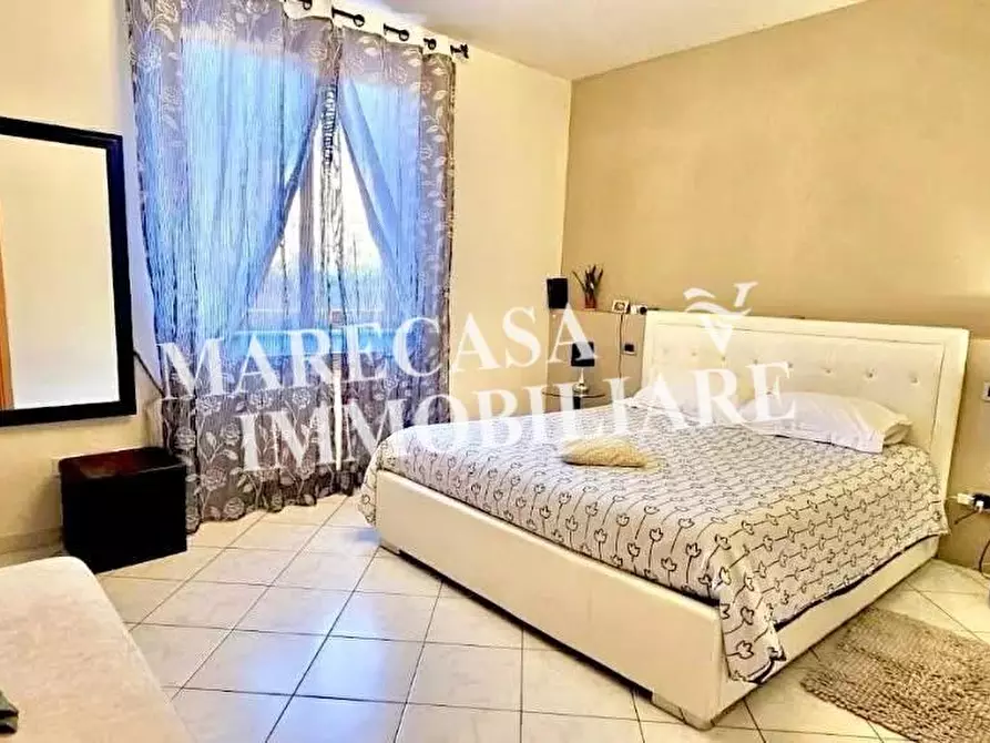 Immagine 11 di Appartamento in vendita  a Carrara