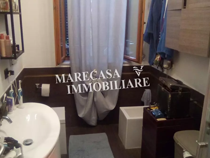 Immagine 17 di Appartamento in vendita  a Carrara