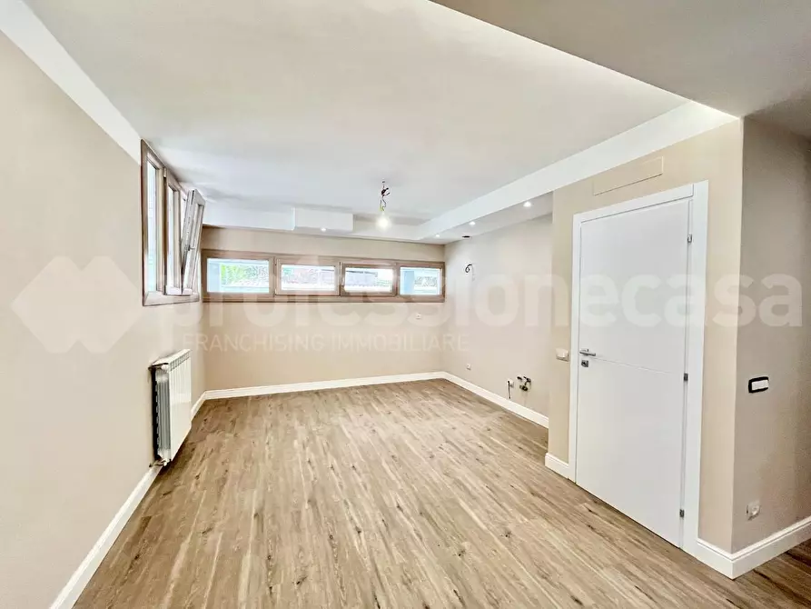 Immagine 3 di Appartamento in vendita  a Pisa