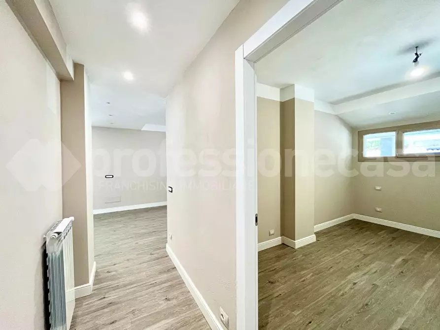 Immagine 12 di Appartamento in vendita  a Pisa