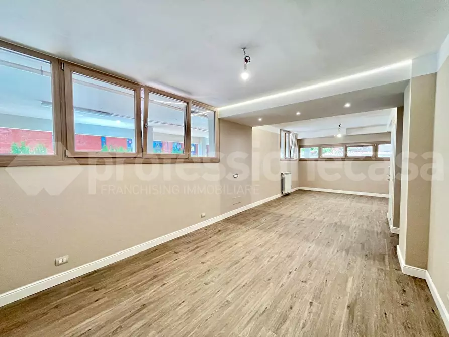 Immagine 1 di Appartamento in vendita  a Pisa