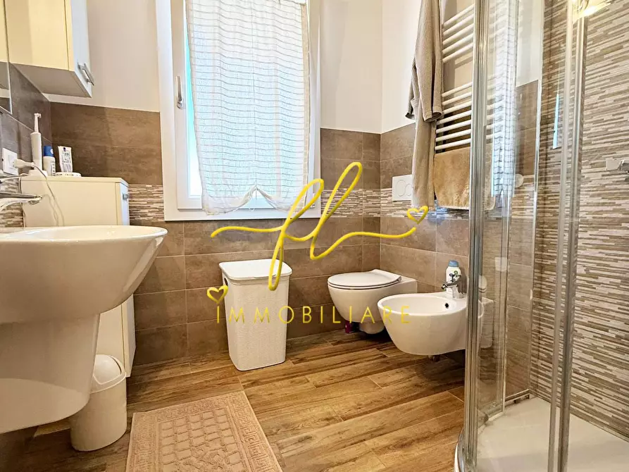 Immagine 17 di Appartamento in vendita  a Cecina