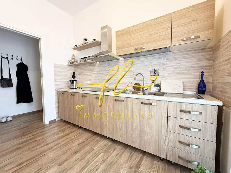 Immagine 9 di Appartamento in vendita  a Cecina