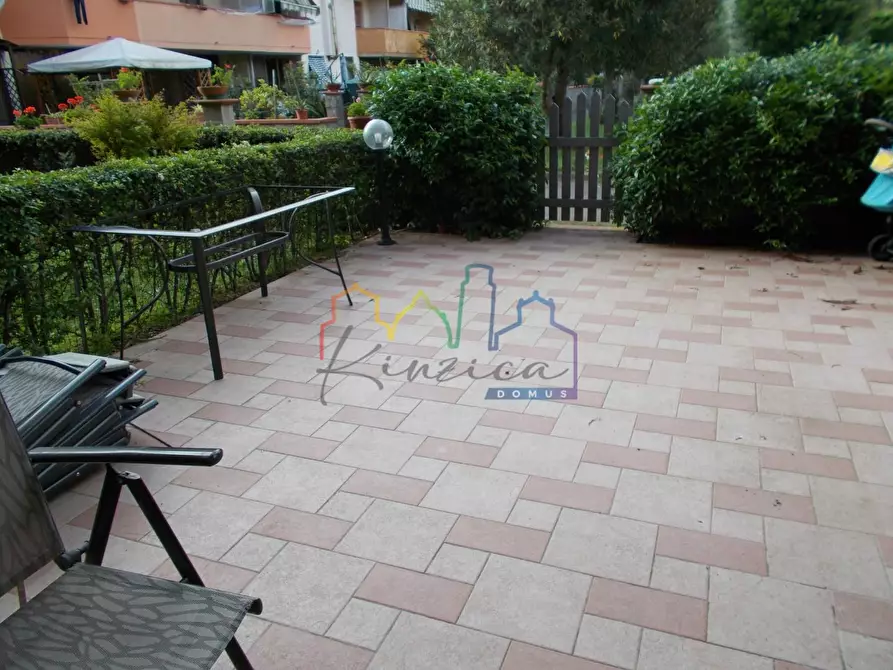 Immagine 16 di Villetta a schiera in vendita  a Vecchiano