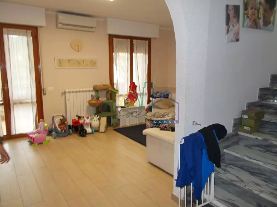 Immagine 15 di Villetta a schiera in vendita  a Vecchiano