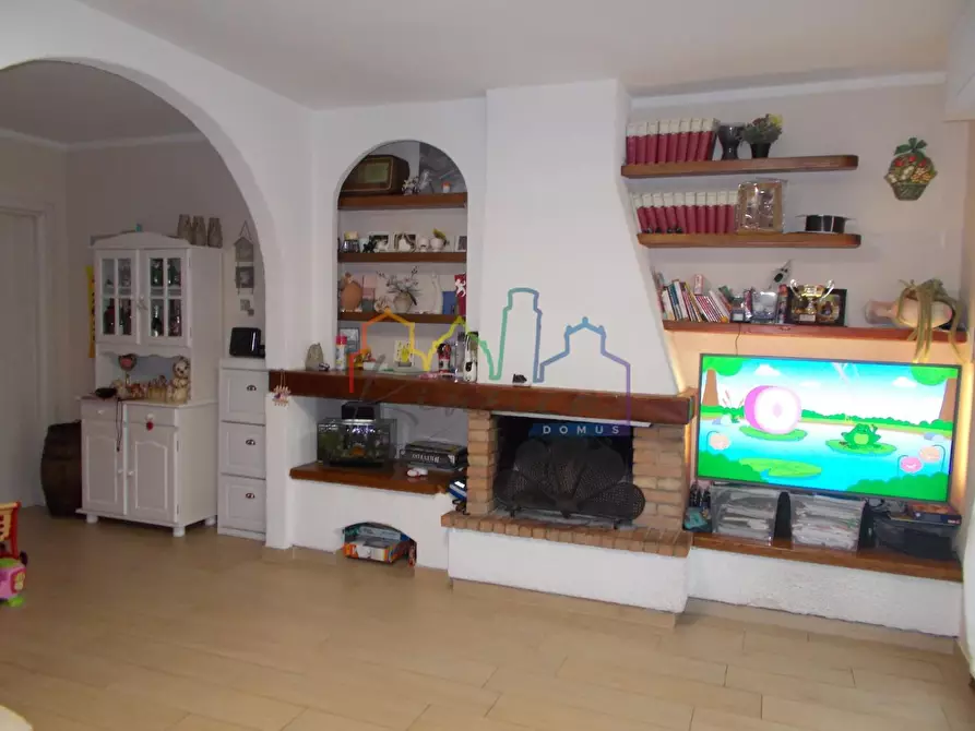 Immagine 1 di Villetta a schiera in vendita  a Vecchiano