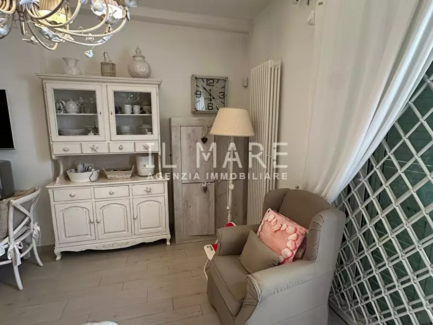 Immagine 2 di Villetta a schiera in vendita  a Forte Dei Marmi