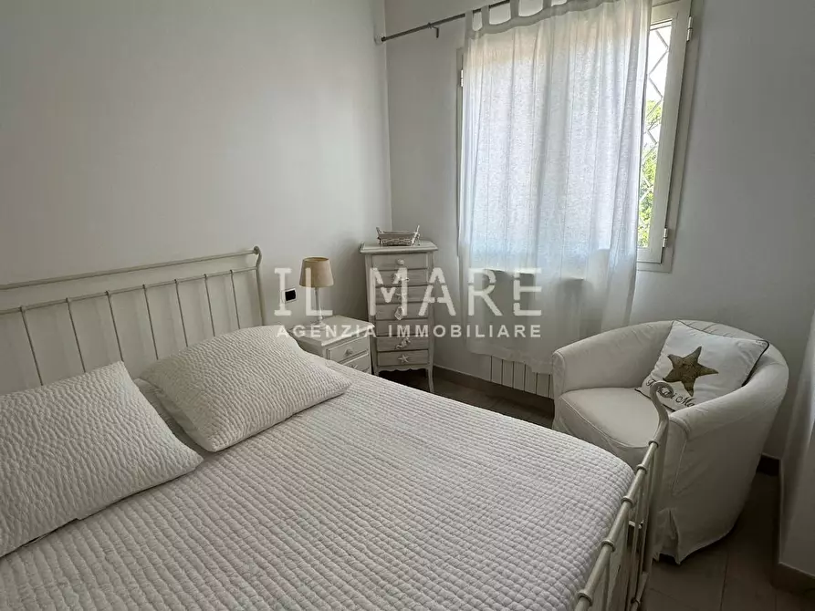 Immagine 15 di Villetta a schiera in vendita  a Forte Dei Marmi