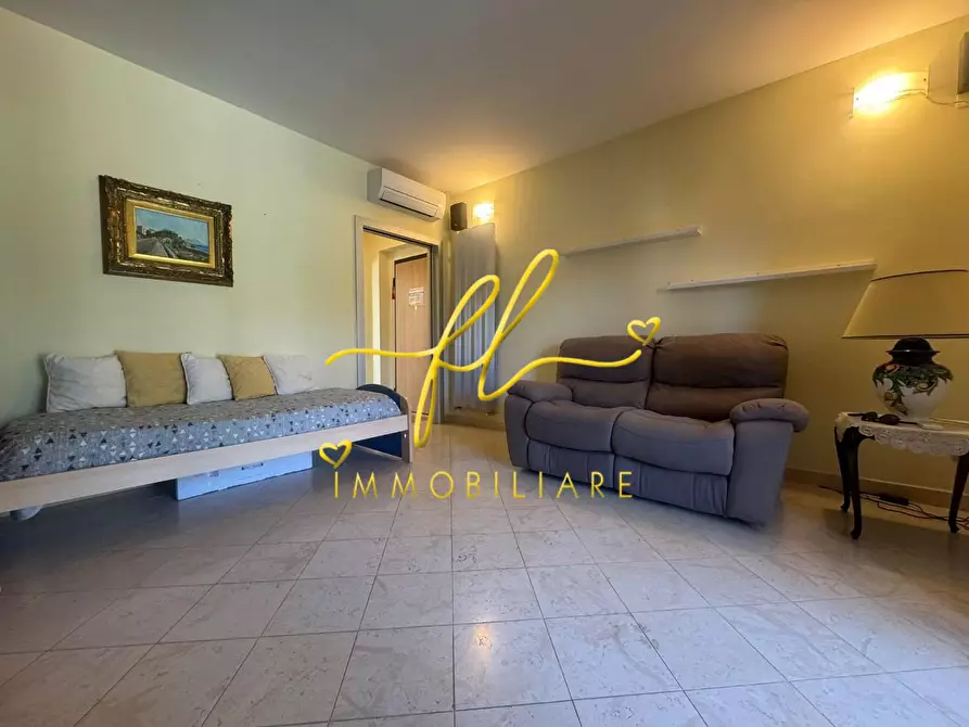 Immagine 28 di Villa in vendita  a Livorno