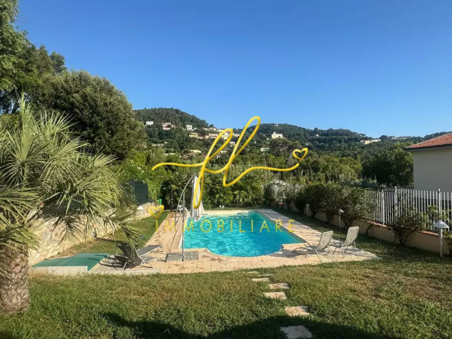 Immagine 32 di Villa in vendita  a Livorno