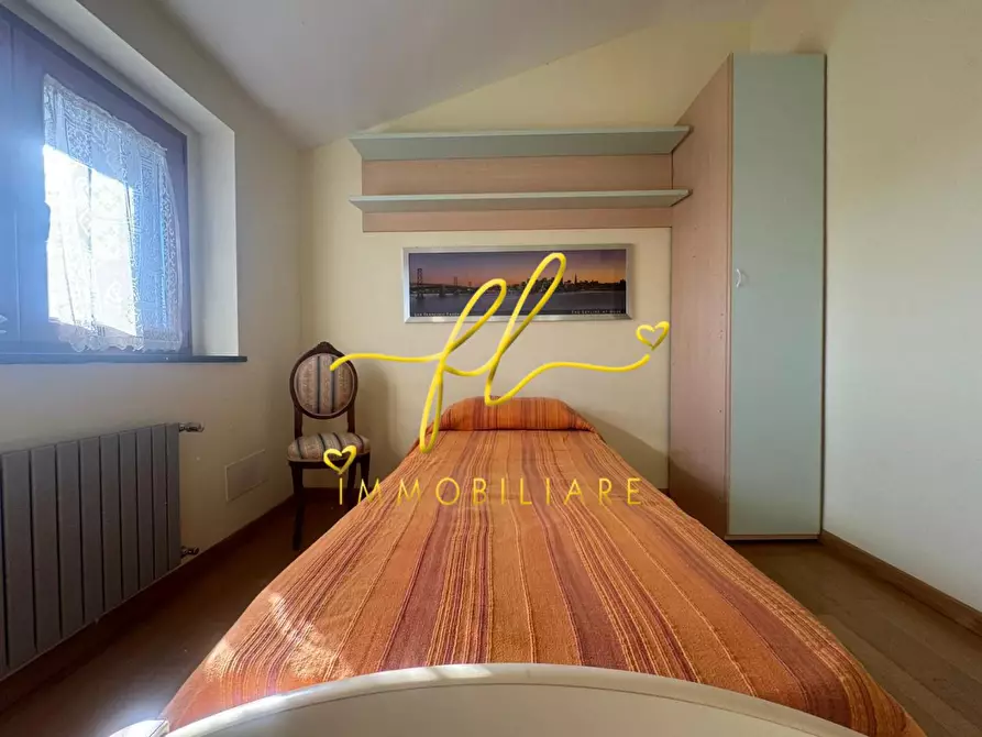 Immagine 20 di Villa in vendita  a Livorno