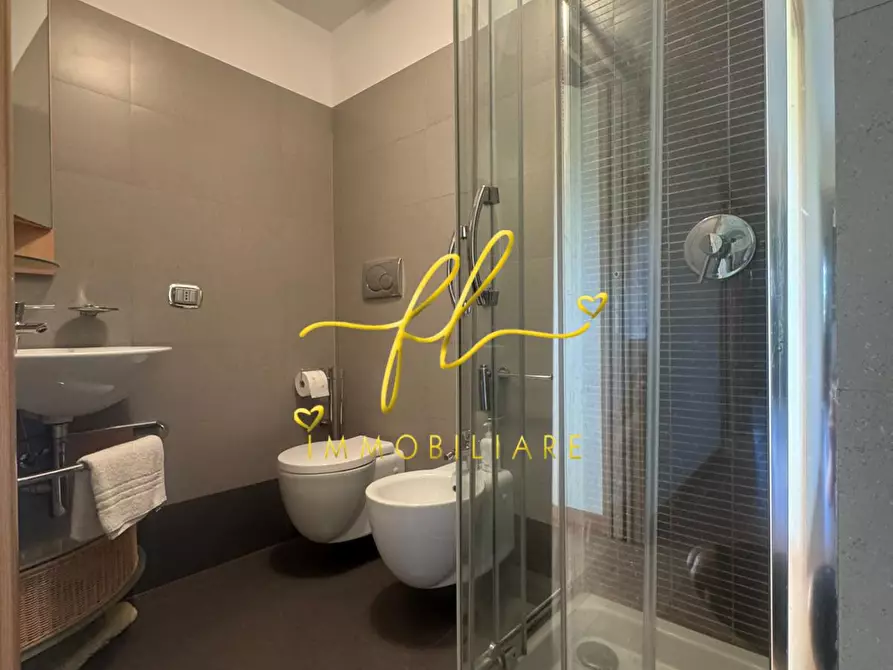 Immagine 35 di Villa in vendita  a Livorno