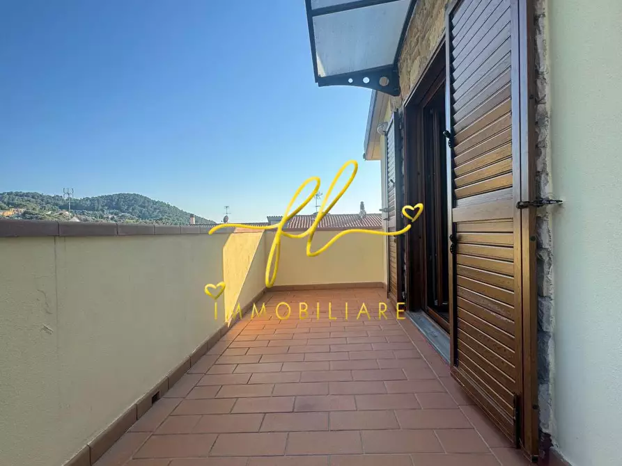 Immagine 24 di Villa in vendita  a Livorno