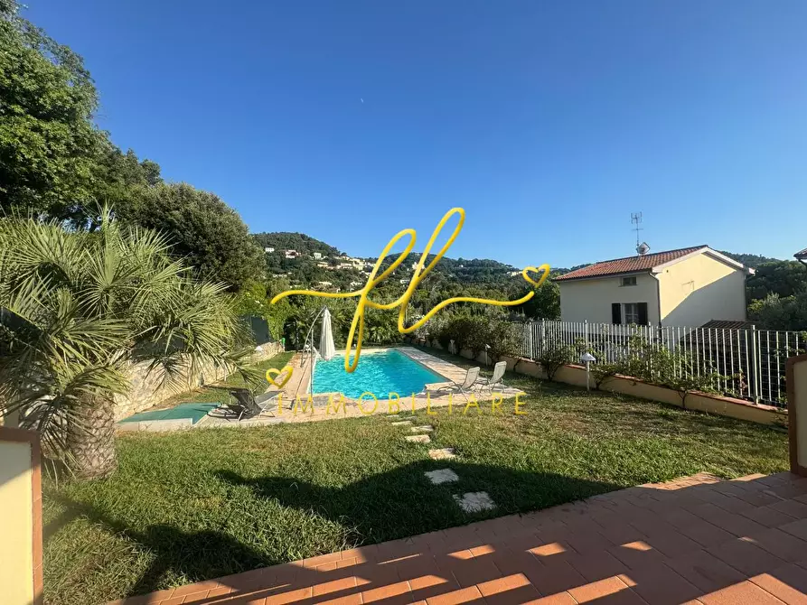 Immagine 33 di Villa in vendita  a Livorno