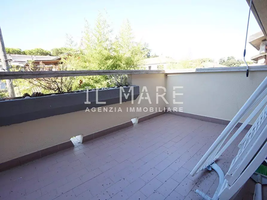 Immagine 11 di Appartamento in vendita  a Massa