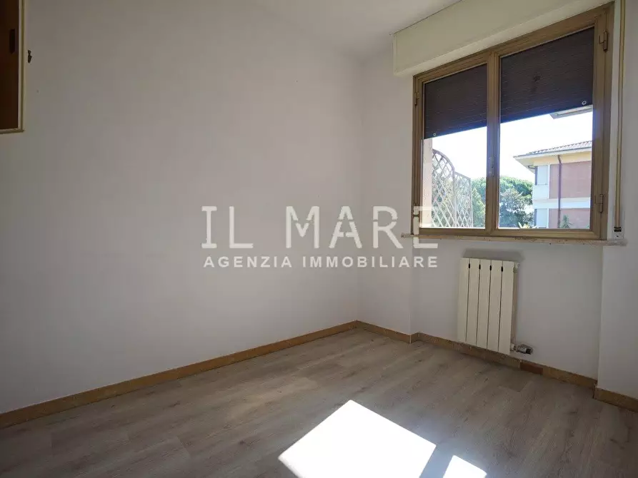 Immagine 20 di Appartamento in vendita  a Massa