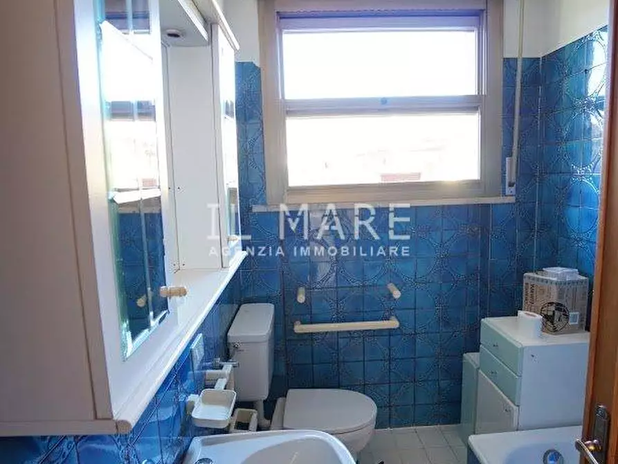 Immagine 2 di Appartamento in vendita  a Massa