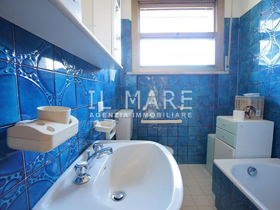 Immagine 23 di Appartamento in vendita  a Massa