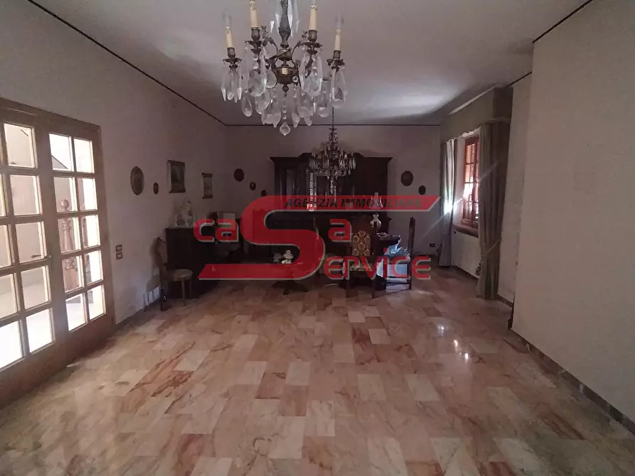 Immagine 9 di Villa in vendita  a Lamporecchio