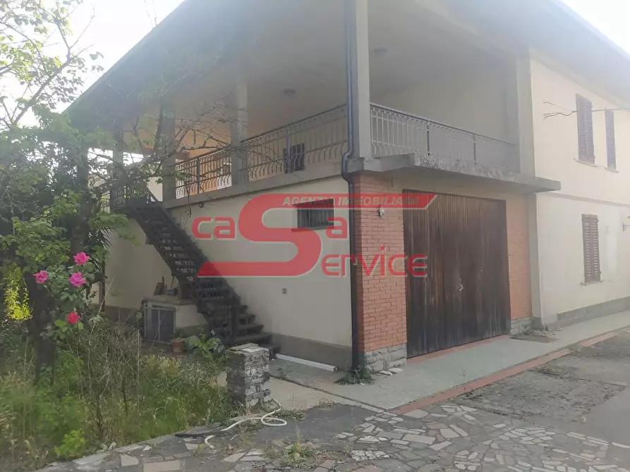 Immagine 2 di Villa in vendita  a Lamporecchio