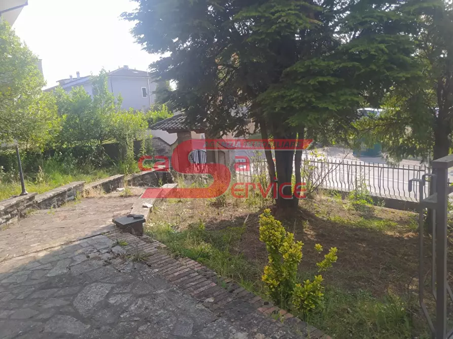 Immagine 7 di Villa in vendita  a Lamporecchio