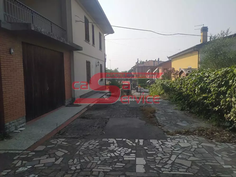 Immagine 3 di Villa in vendita  a Lamporecchio