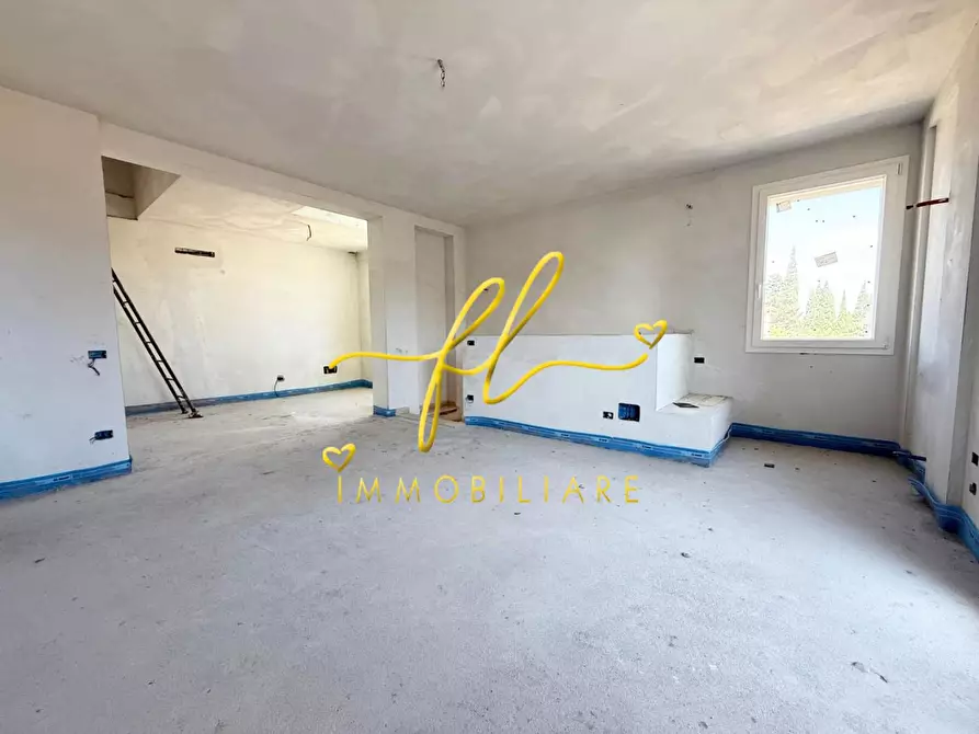 Immagine 5 di Appartamento in vendita  a Cecina