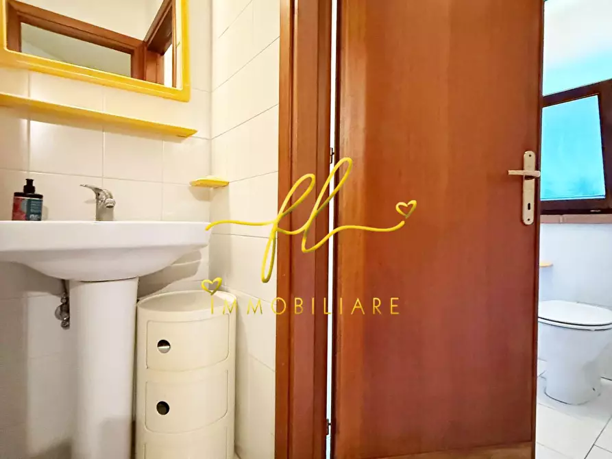 Immagine 11 di Appartamento in vendita  a Guardistallo