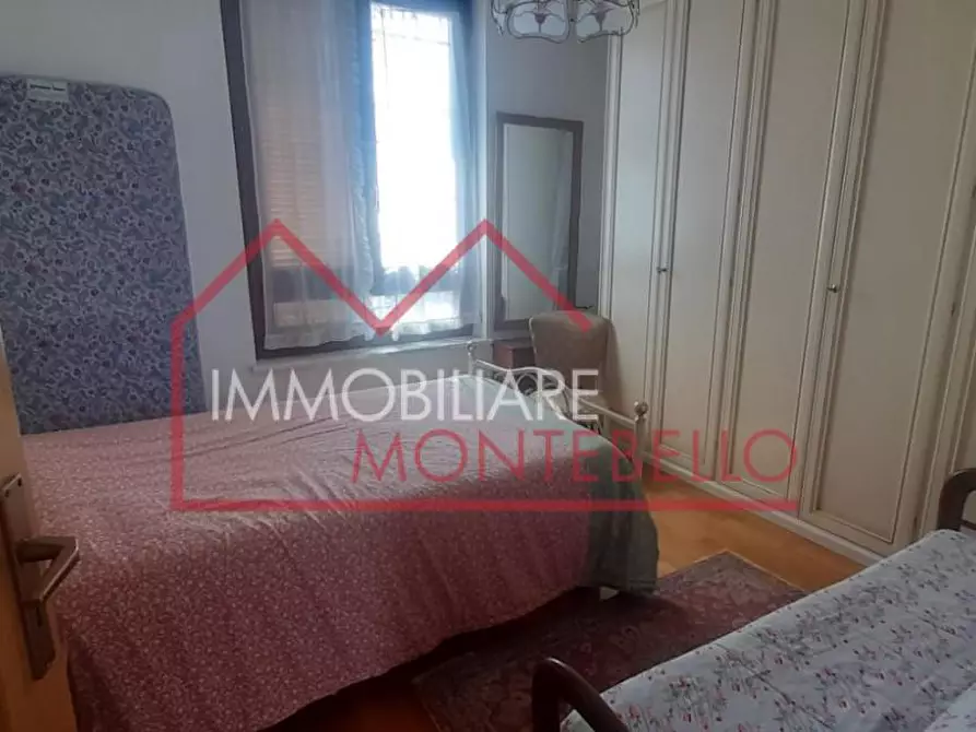 Immagine 9 di Casa bifamiliare in vendita  a Camaiore