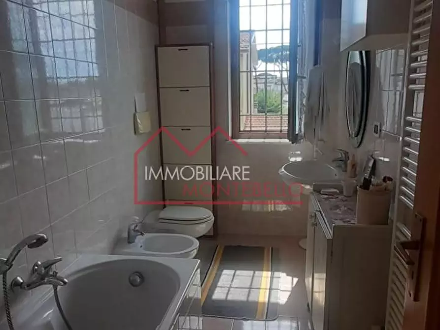 Immagine 7 di Casa bifamiliare in vendita  a Camaiore