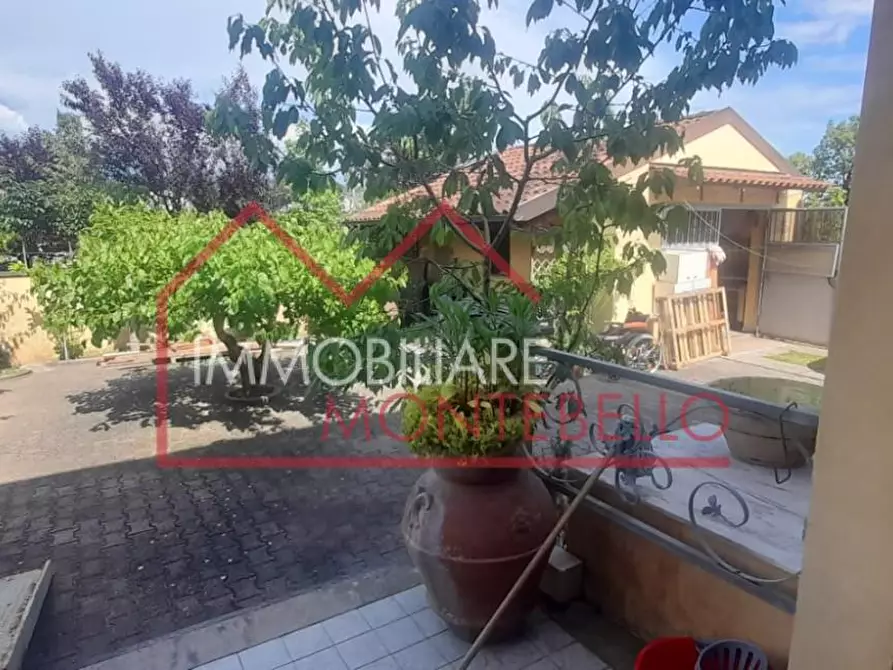 Immagine 3 di Casa bifamiliare in vendita  a Camaiore