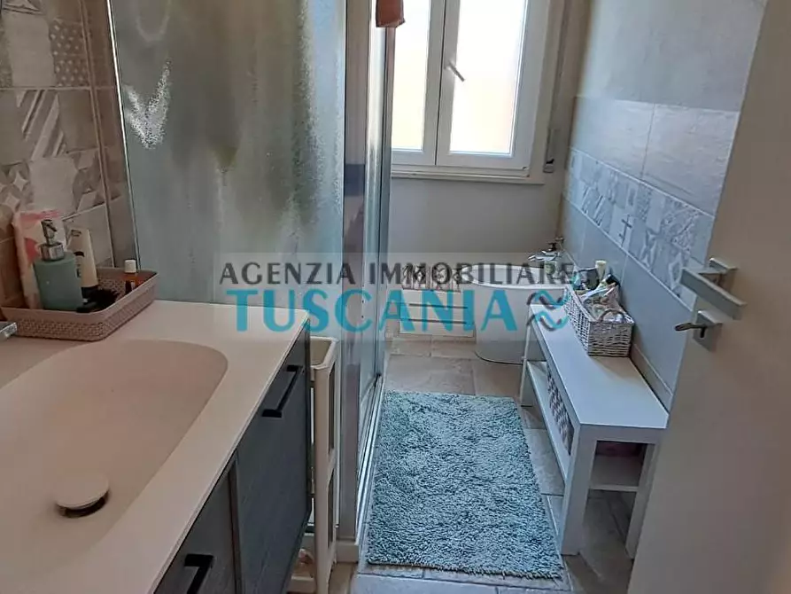 Immagine 8 di Appartamento in vendita  a Cecina