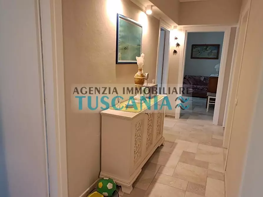 Immagine 2 di Appartamento in vendita  a Cecina