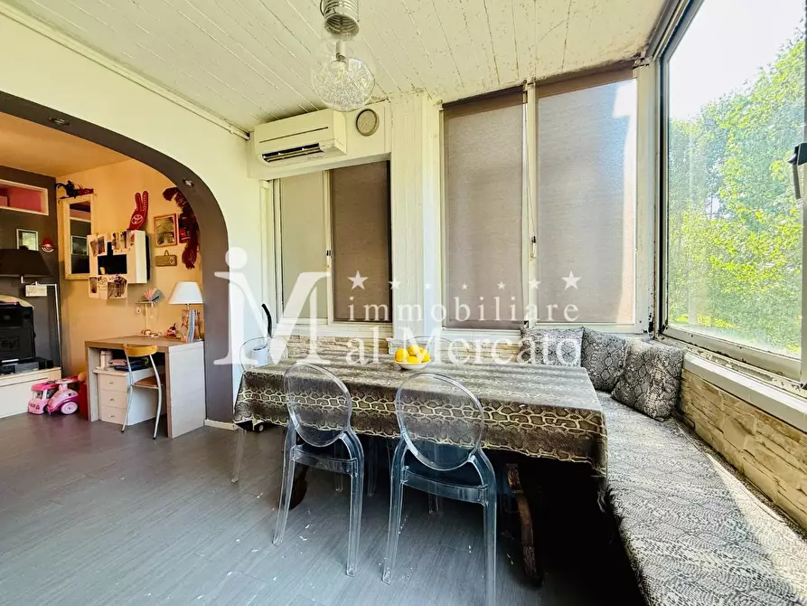 Immagine 7 di Appartamento in vendita  a Viareggio